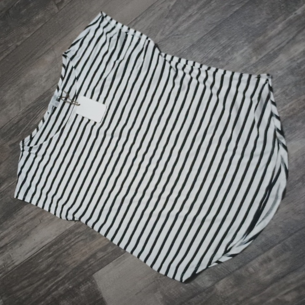Sleeveless Tunic Top - Picture 3 of 6